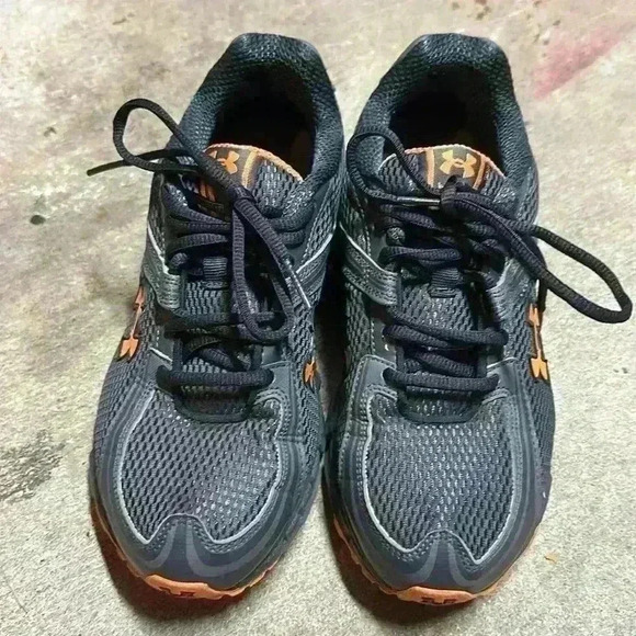 Under Armor trail| running/athletic shoes Size 6 | orange and toccoa gray unisex - Picture 4 of 11